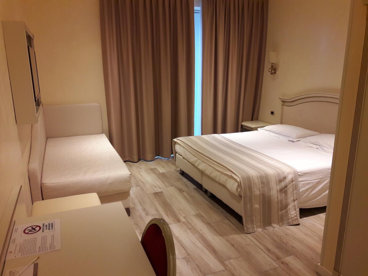 ปาลาเช โฮเทล ลา กอนกีลยา โดโร Hotel วิเชนซา ภายนอก รูปภาพ