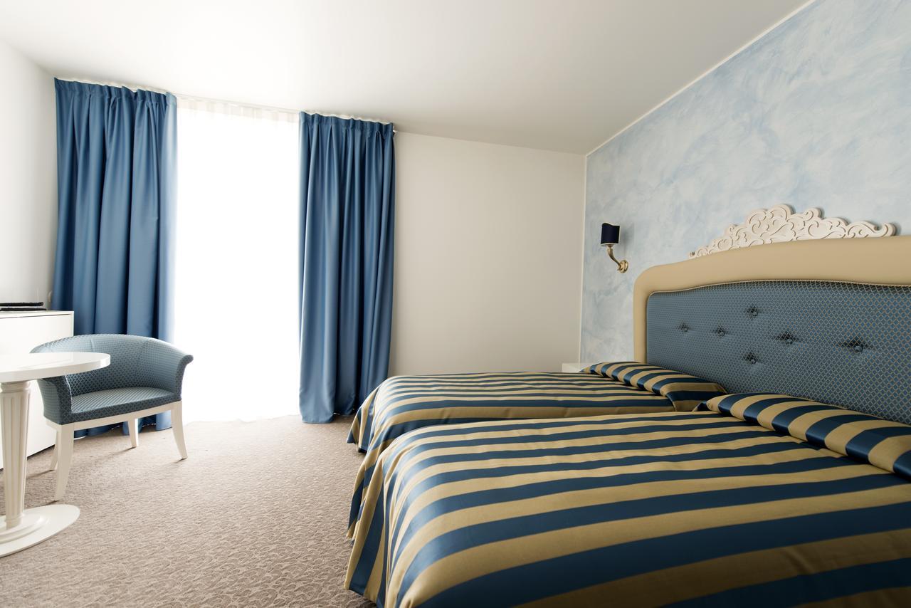 ปาลาเช โฮเทล ลา กอนกีลยา โดโร Hotel วิเชนซา ภายนอก รูปภาพ